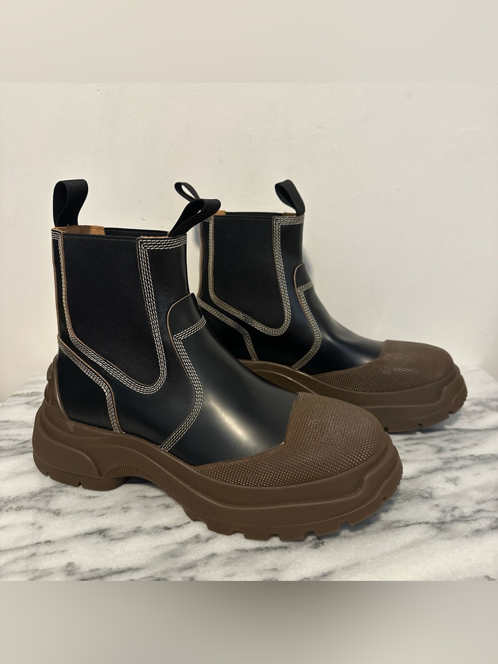 Maison Margiela Black Chunky Chelsea Boots lugged rubber soles men’s sz 43 NWOB